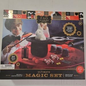 FAO Schwartz Ultimate Magic Set - 24 Piece Set - 275 Magic Tricks - Brand New